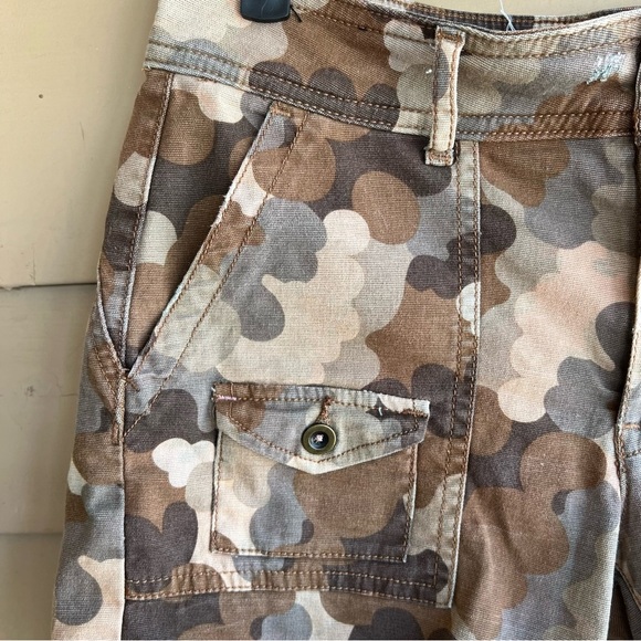 Anthropologie The Wanderer 25 Camouflage Shorts - Picture 3 of 9